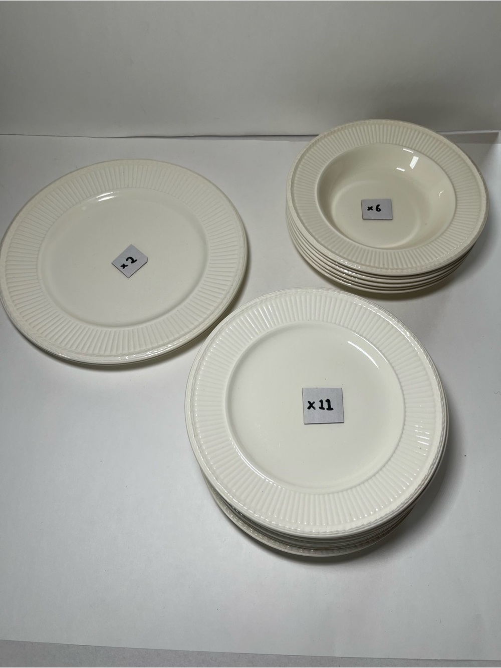 Wedgwood edme Cream Fluted Rim Dinnerware Set of 19